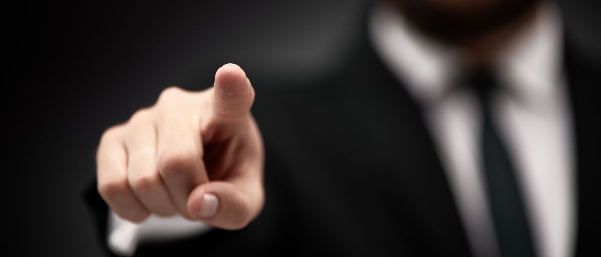 JANGANLAH SALING MENCELA