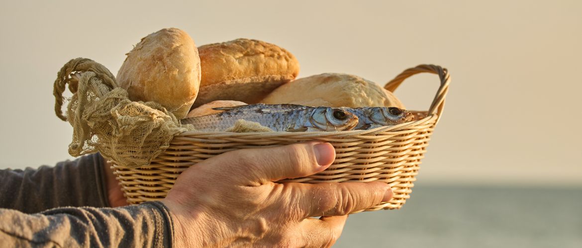 YANG SULUNG DI ANTARA BANYAK SAUDARA